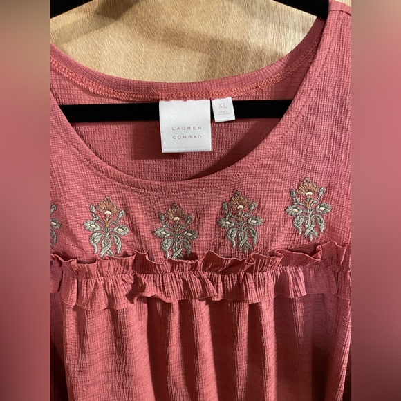 LC Lauren Conrad Cold Shoulder Top Blouse Size XL - Picture 4 of 7